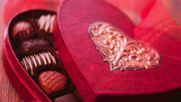 šokolado saldainis-širdis langas