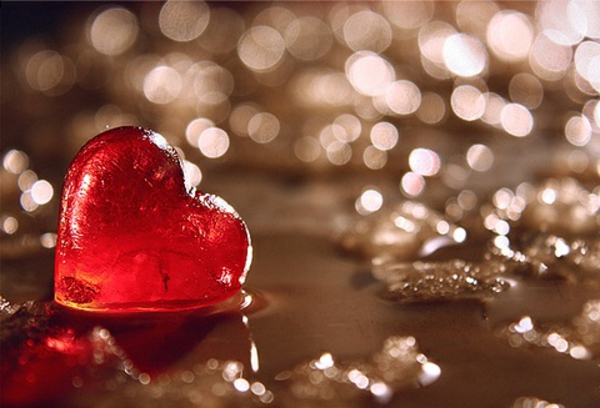 Valentine-heart vyzerajúce červená