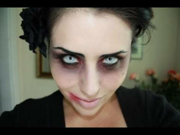 maquiagem de rosto de vampiro interessantes olhos brilhantes