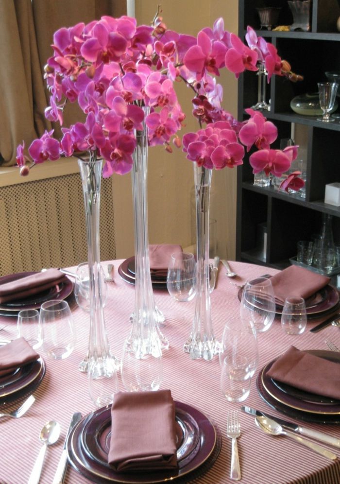 vaser-deco-ideer-rosa-blomster-on-the-table
