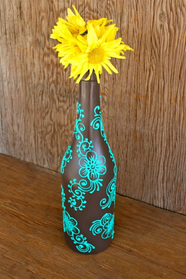 vazos papuošti geltonos-gėlė