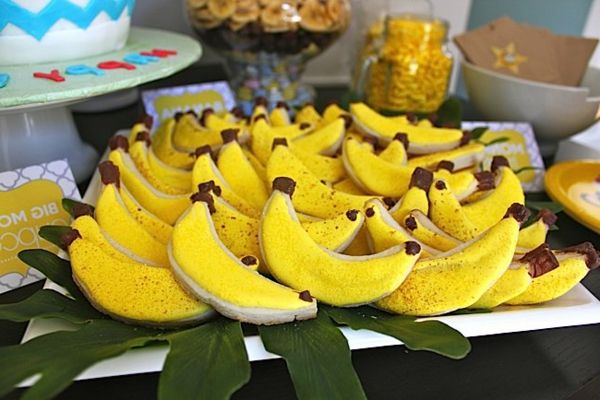 mange bananer som dekorasjon bruker super deilig utseende