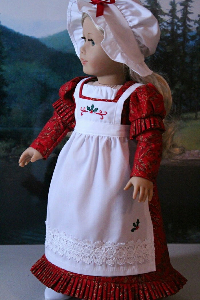 vintage Doll red dress-biela zástera-Bonnet