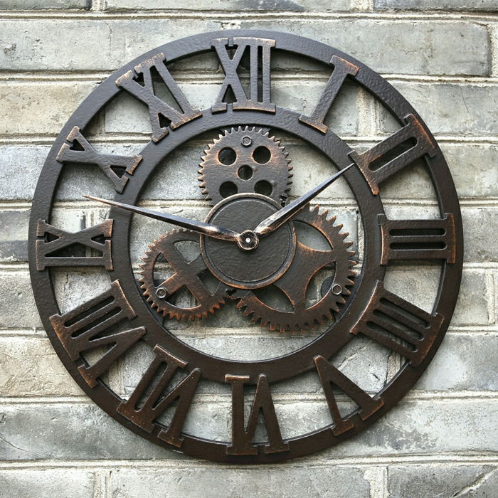 vintage stare stenske ure kovine