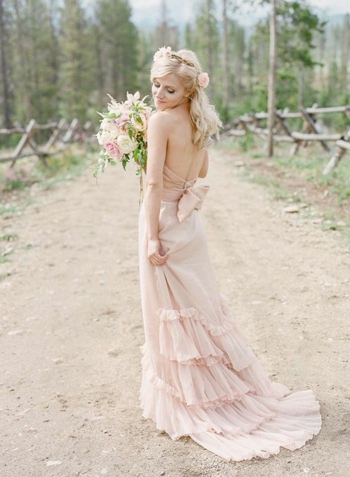 Vintage vestuvių suknelė-in-rožinė-spalvos