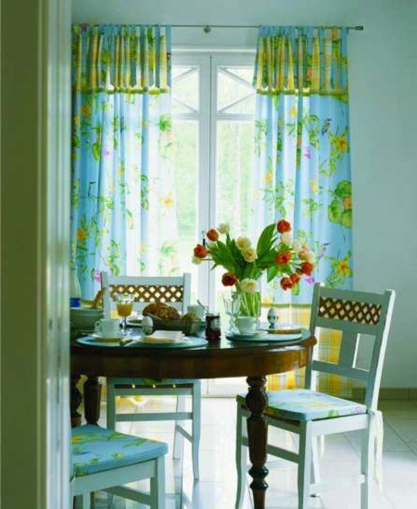 gardiner-idéer-i-rummet-färgglada blommor