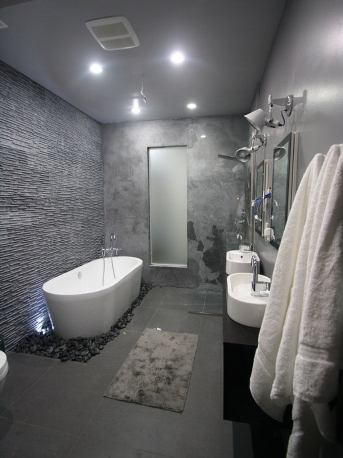 Farba steny kúpeľne-šedo-nuáns