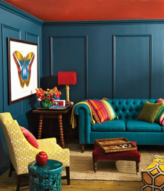 stena farebne petrolblau-in-útulnom-obývačka