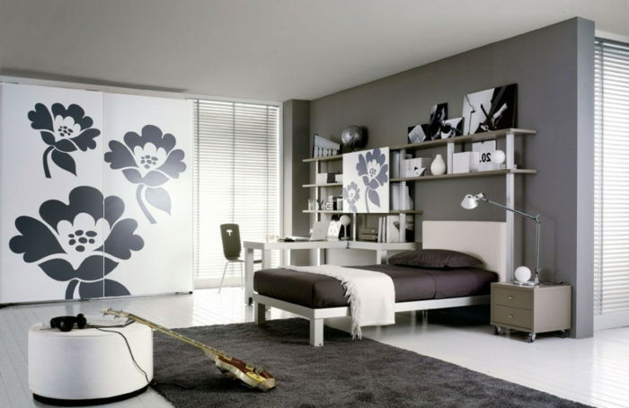 wall farebné spálne-šedo-nuansy-zaujímavé-podčiarknutie-nápady