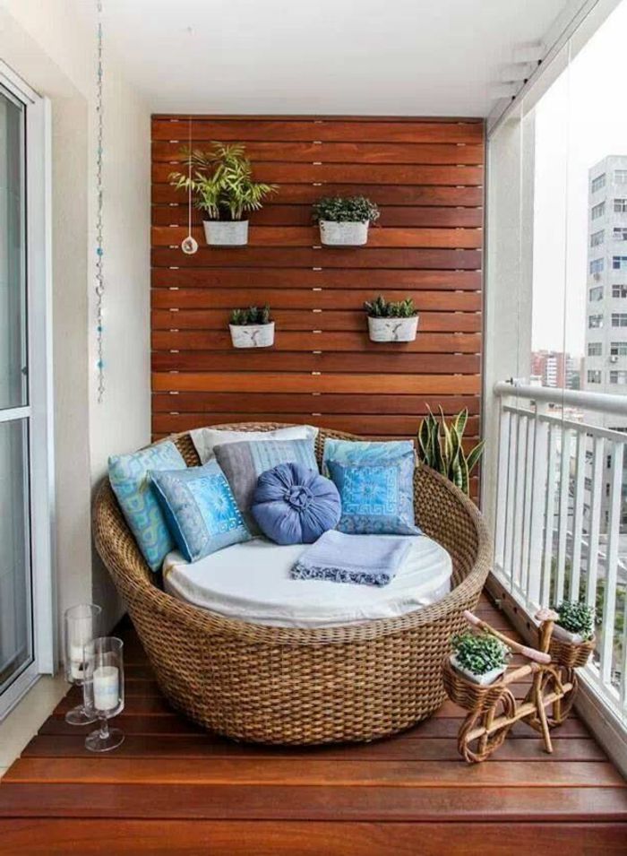 wandpaneel-van-hout-mooie-balkon