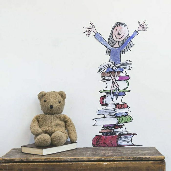 múr nálepka-Matilda, ich knihy Nursery