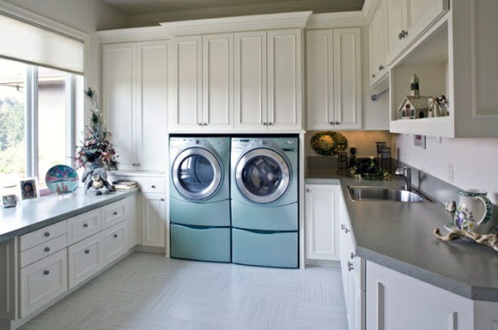 skalbimo-set-patrauklus-įranga mėlyna plovimo mašinos