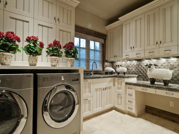 skalbimo-SET gėlės-on-the-modernus-skalbimo mašinos