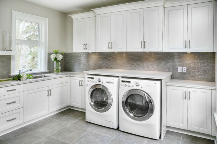 vaskeri-set-veldig-enkel-og-attraktiv hvit-utstyr
