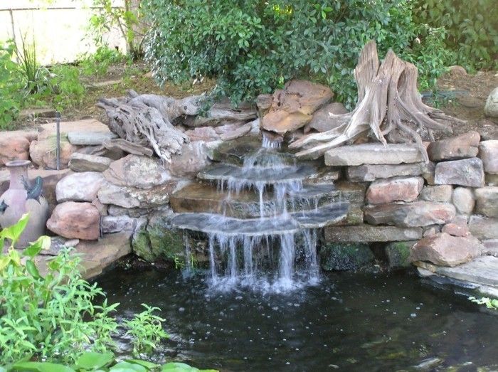 graditi na-vrtu-a-mini slap-na-vrtu-waterfall-