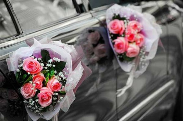 super krásne auto svadobné šperky - kytice ruží