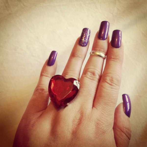 nail art obrázky pre svadbu - fialové nechty