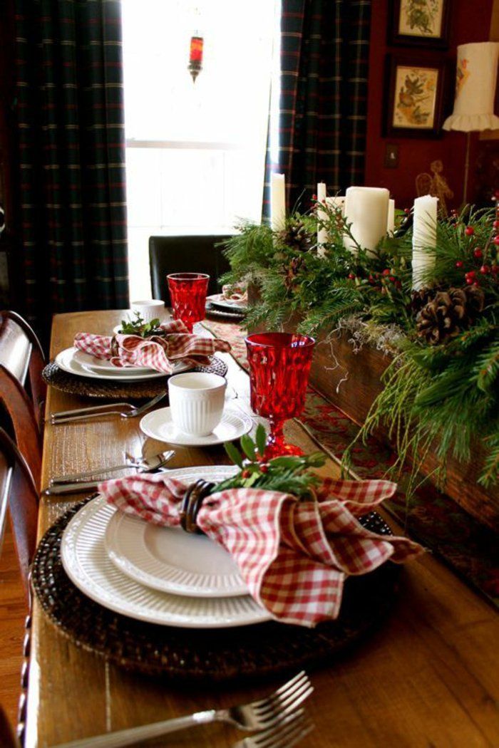 setarea de masă de Crăciun elegante ramuri de cepul minunat-conice