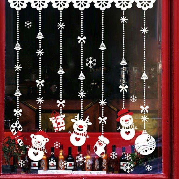 christmas-fönster bilder av små roliga-weihnachtsmänner