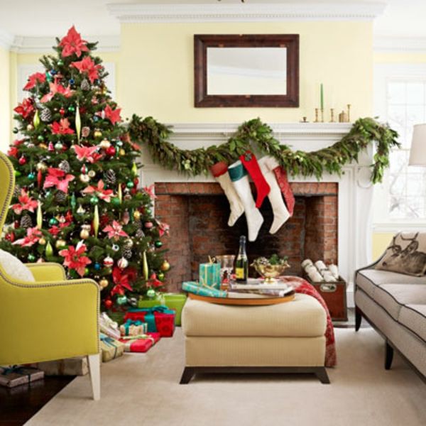 Weihnachtsdeko Idea grote fir-in-bright-wohnzimmer