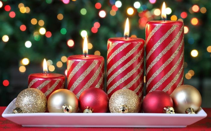 weihnachtsdeko-yourself izdelavo namizne dekoracije, rdeče in zlate sveče kroglice