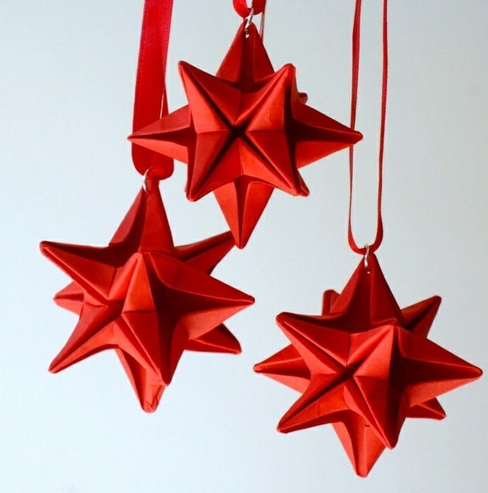 Crăciun-Tinker-modern-agățat-roșu-stele
