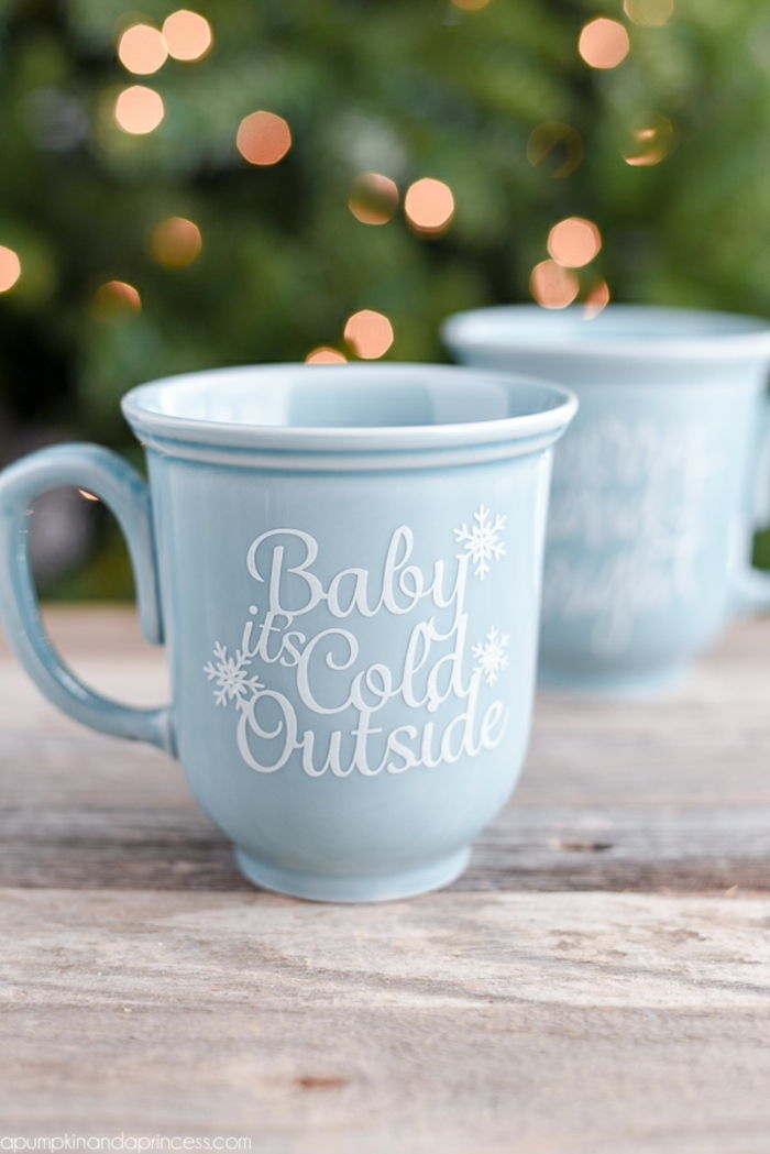 DIY idėjos Kalėdų dovanoms, puodeliai, naudojantys pačią šabloną etiketę, kūdikis's cold outside