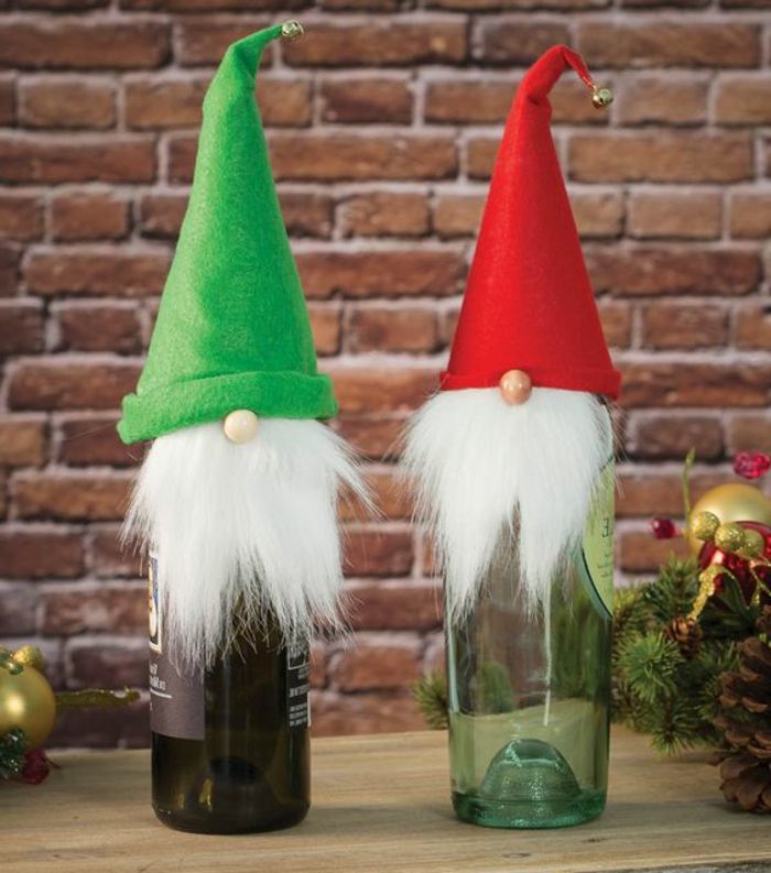 Papuošti vyno butelį sau, nykštukų barzdą, skrybėlę ir medinį nosį, kūrybines idėjas Kalėdų dovanoms