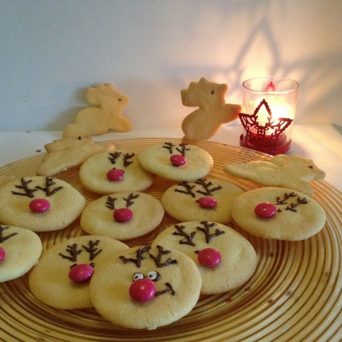 Vianočné sušienky pečenia soby dekorácie