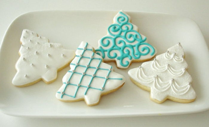 Vianočné sušienky - biely a obloha modrý