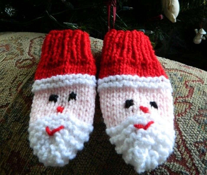 Santa Claus tığ çorap-için-küçük-bebekler