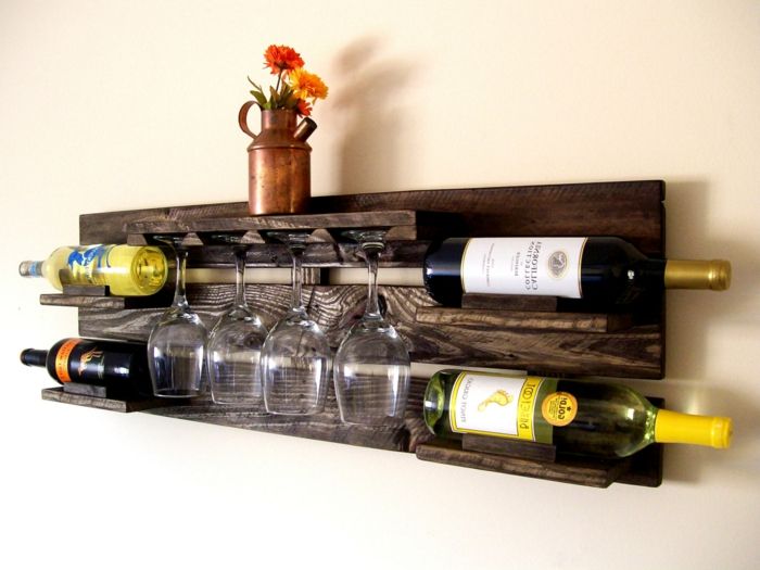 Şarap rafı için sarı tasarım turuncu çiçekler kaldırılması için duvar tasarım fikirleri vazo gözlük şarap