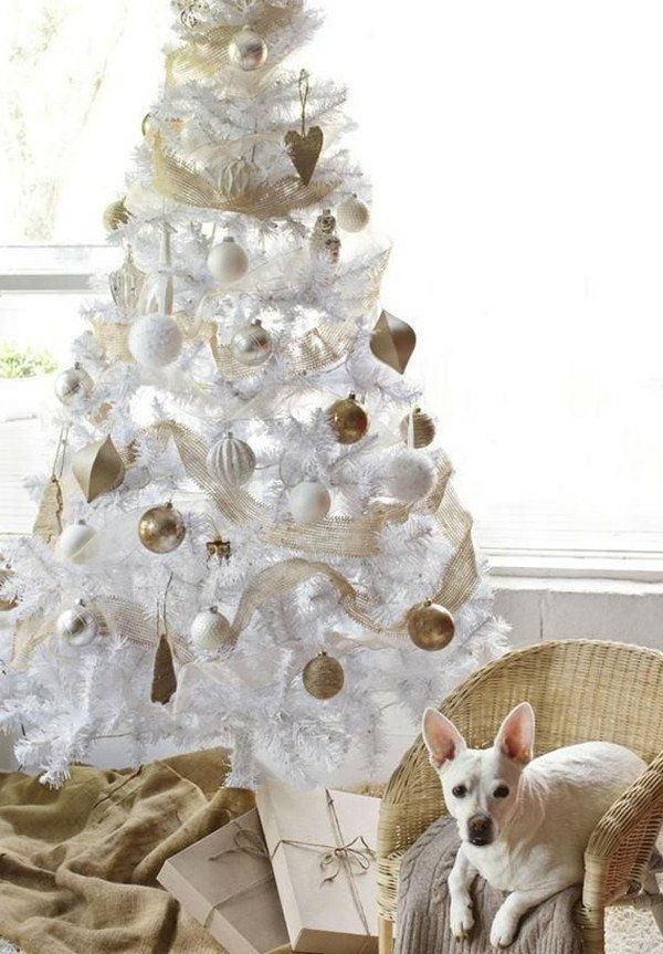 beyaz çam ağacı Şık Altın Dekorasyon Köpek