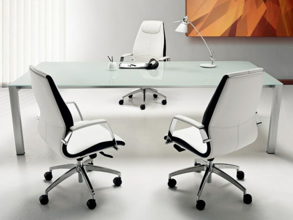 beyaz ofis sandalyeleri-ile-güzel-tasarım iç tasarım fikirleri