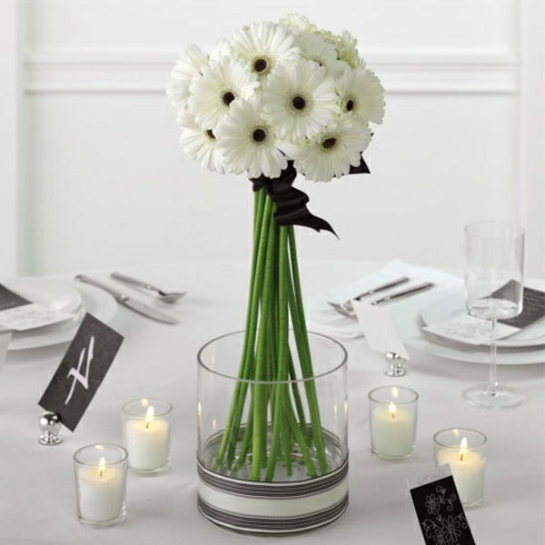 balta gėlė kaip vestuvių dekoracijos už-stalo balta sienų dizainas
