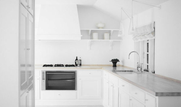 white-small-keuken-set-minimalistische look