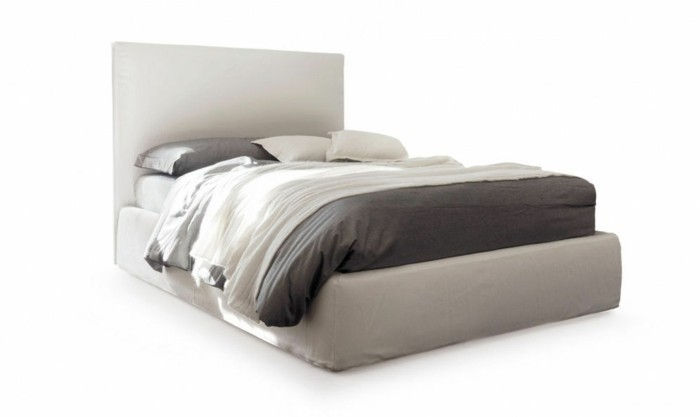 Beyaz arka plan-çekici yataklı modeli