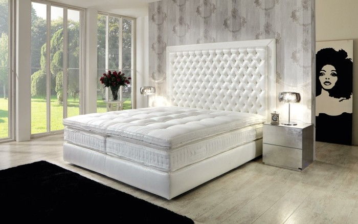 Beyaz-model yatak ile-bin-siyah halı