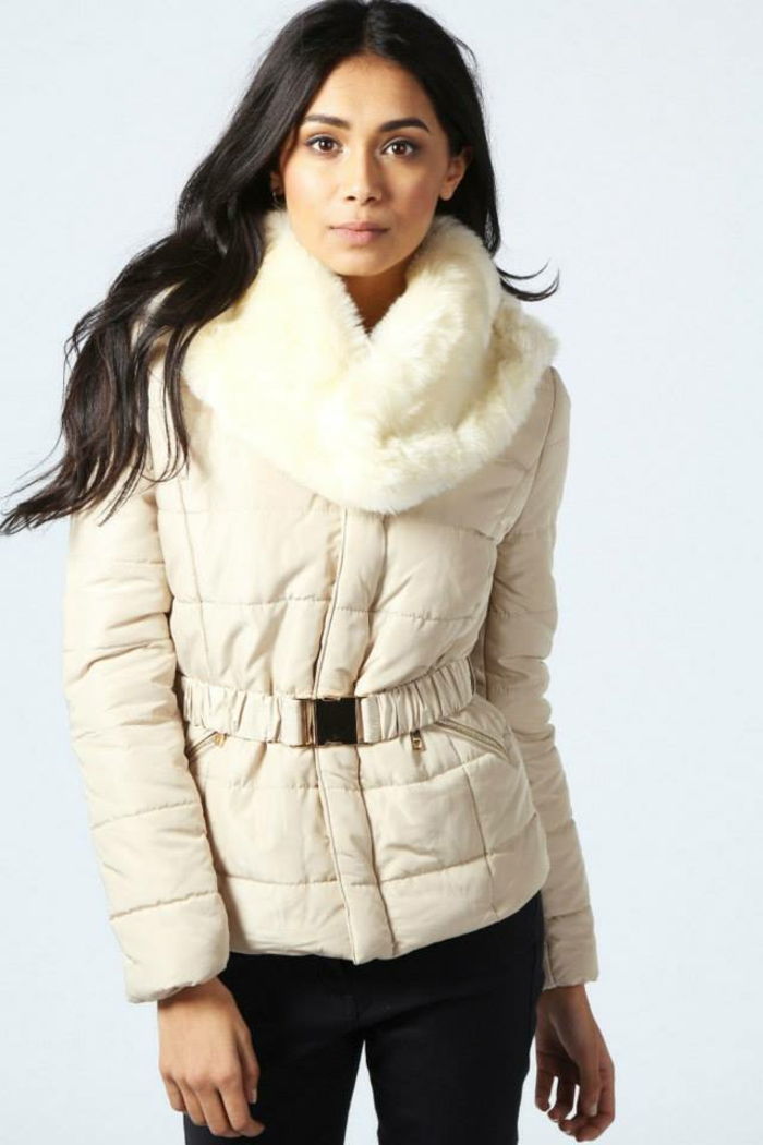 zimné bundy-for-ženy-bielo-farebne a dlhými vlasmi