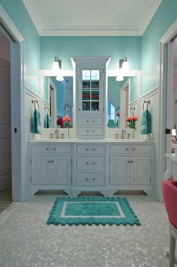farba skvele wohnideen-kúpeľňa stena s bielo-skrine-a-tyrkysový