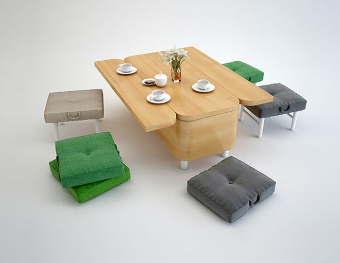 mobilyalar-kanepe-yemek masası-odun döşemeli koltuklar-döşemeli dışkı-tischdeko-çiçek-kahve kupası