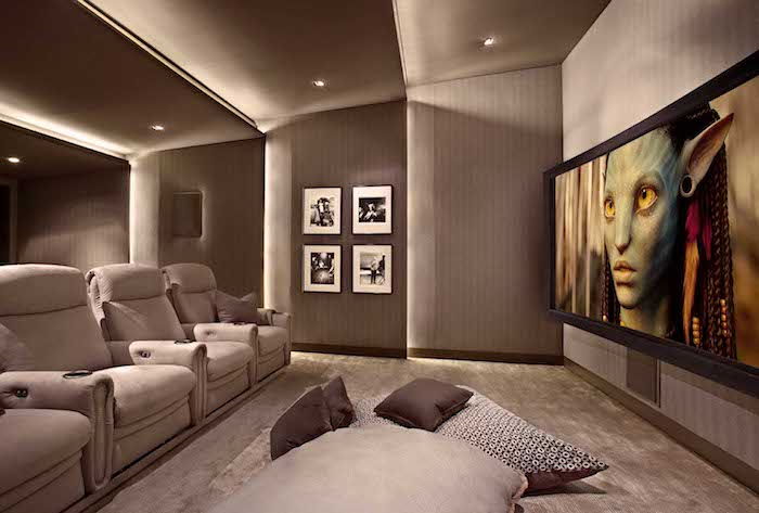 obývacia izba nástenná kiná domáca miestnosť dizajn béžová domáce kino nápad kinowand projektor avatar