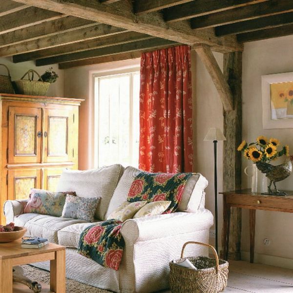 stue rustikk hvit sofa