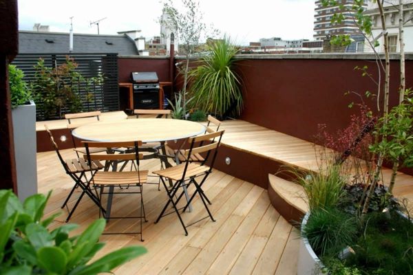 maravilhoso pequeno-terraço-com-piso de madeira