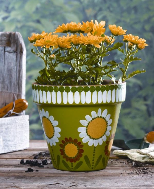 čudovito poslikane cvetlični lončki Ideje-za-okrasitev-sončnice