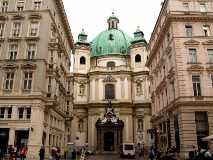 frumoasa epocă barocă-Peterskirche-in-Wien-Austria