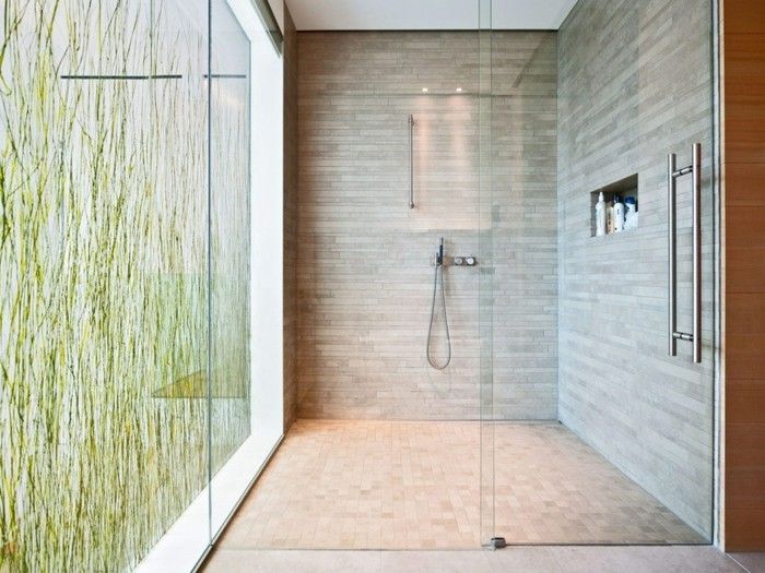 Gražus stiklo sienos dušas-in-prabanga-vonios kambarys