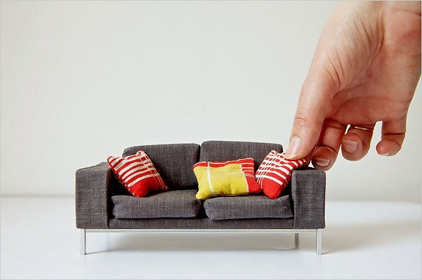 vacker-dockhus möbler-cool-soffa-for-docka