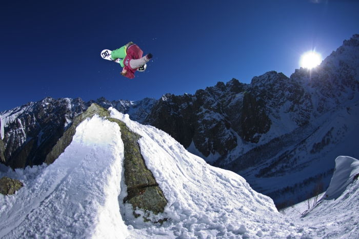 krásne snehové výšky-snowboard-wallpaper