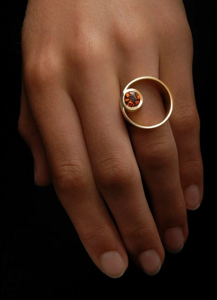 modello meraviglioso Gemstone Forma signore anello rotondo